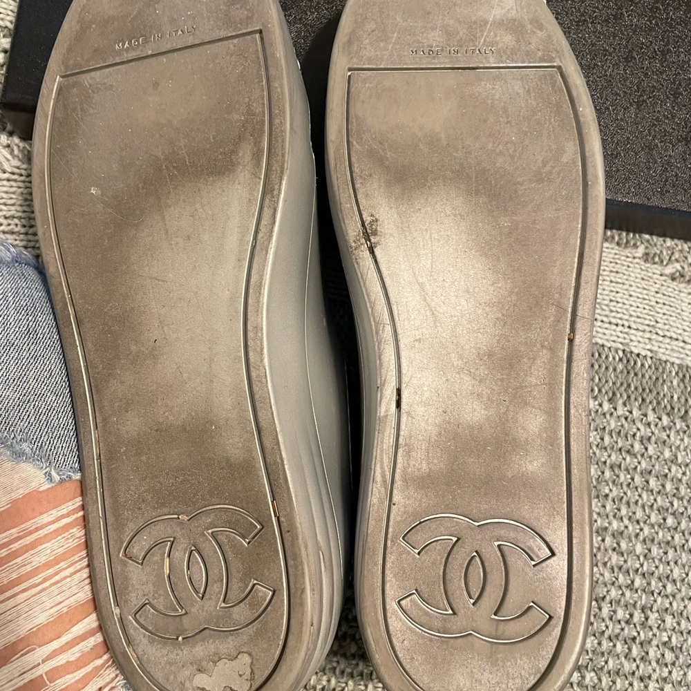 Chanel sneakers navy velvet & silver - Picture 5 of 11